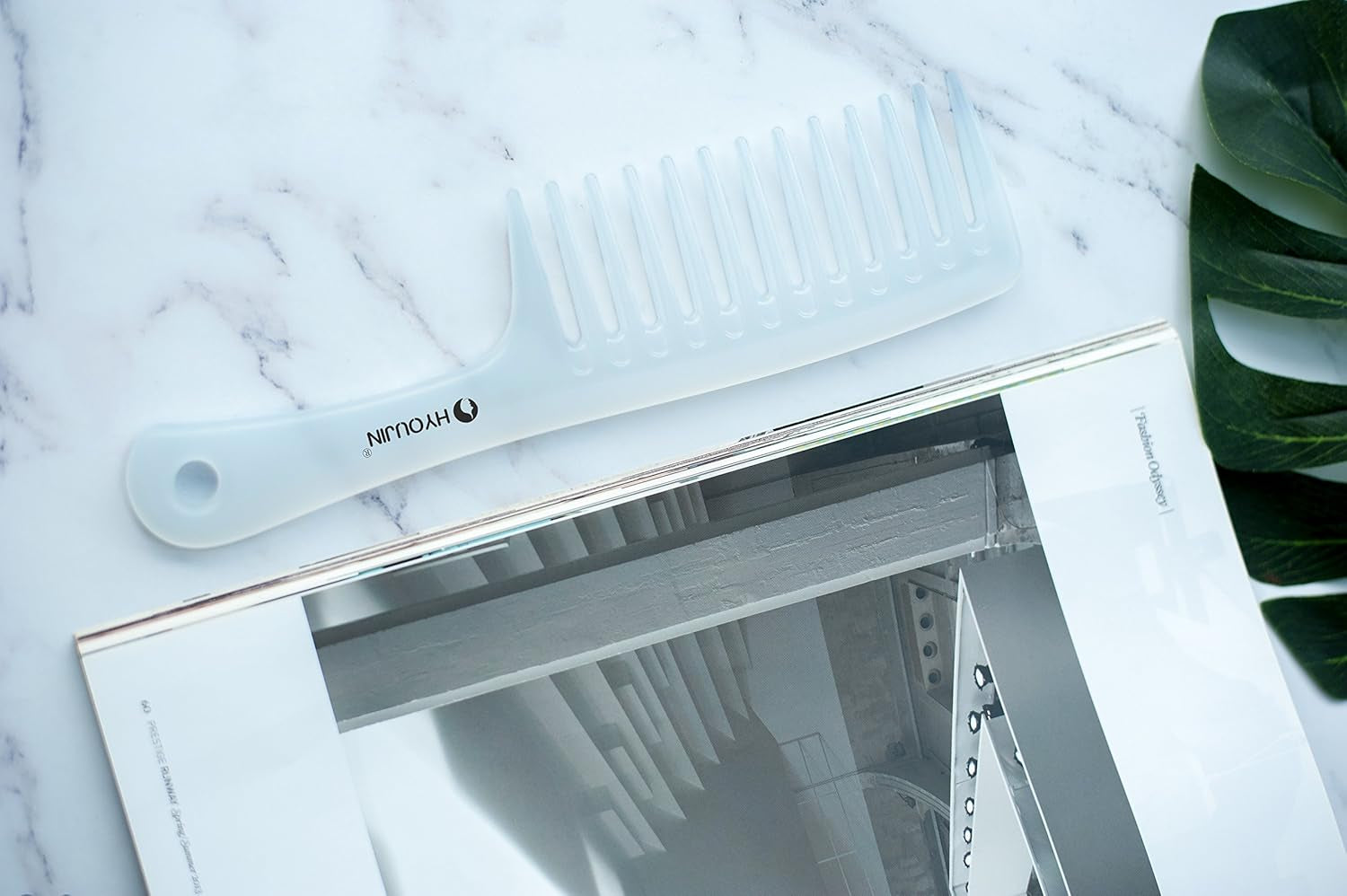Large Wide Tooth Comb Detangling for Curly,Wet,Dry Hair,White | Smooth Teeth Hair Comb for Women,Men,Shower,Detangler Brush for Reduce Hair Loss and Dandruff &amp; Headache-Minimal Breakages