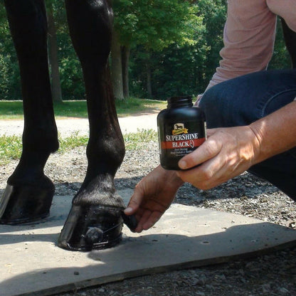SuperShine Fast Drying Hoof Polish &amp; Sealer Black for Horses
